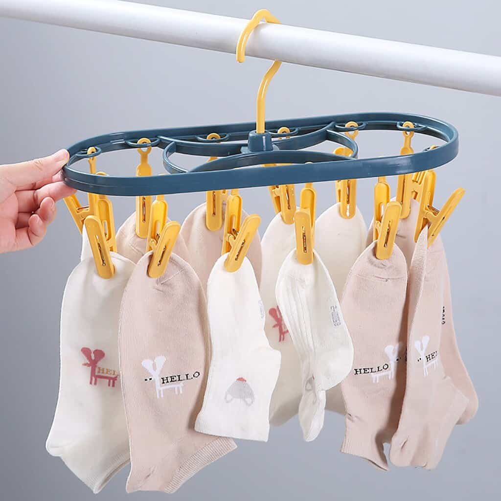 Closet Organizer Roller Retractable Laundry Rack Hanger Underwear Socks Hook Hanger Dryer 12 Clips Organizador Dropshipping