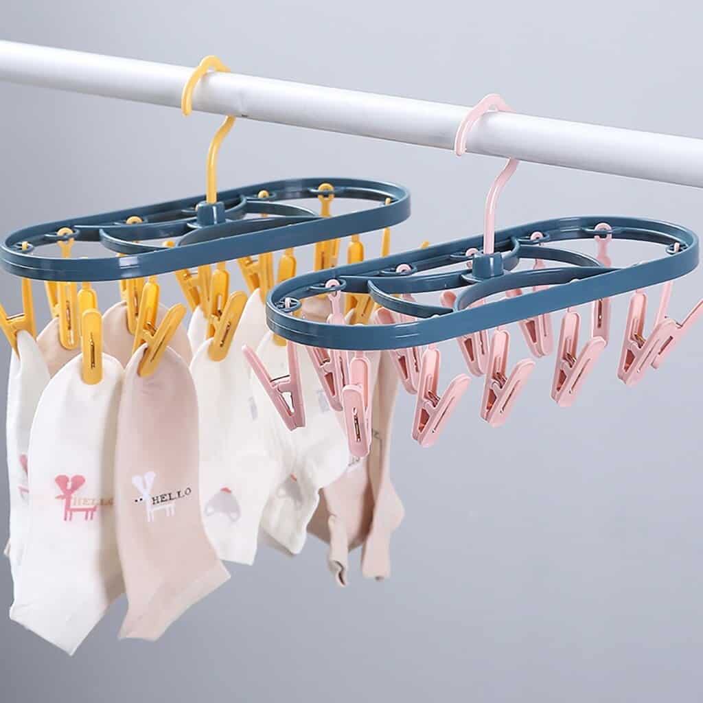 Closet Organizer Roller Retractable Laundry Rack Hanger Underwear Socks Hook Hanger Dryer 12 Clips Organizador Armario
